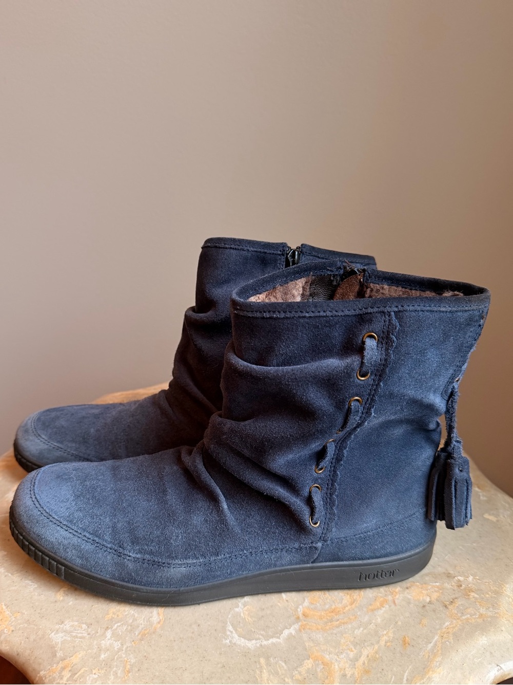 Hotter Women’s 7 UK / 9.5 US Casual Suede Ankle Boot Blue Side Zip Faux Fur
